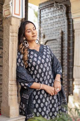 Black Printed Pure Cotton Straight Kurti Pant and Dupatta Set 4