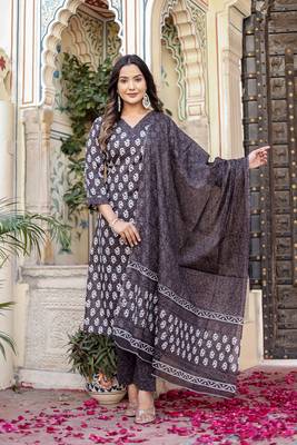 Grey Printed Pure Cotton Straight Kurti Pant and Dupatta Set 1