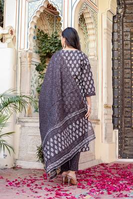 Grey Printed Pure Cotton Straight Kurti Pant and Dupatta Set 2