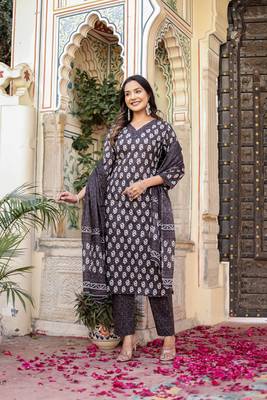 Grey Printed Pure Cotton Straight Kurti Pant and Dupatta Set 4