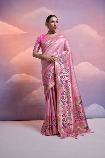 Baby Pink Soft Banarasi Saree With Kanjivaram Weaving Texture And Contrast Weaving Border With Blouse