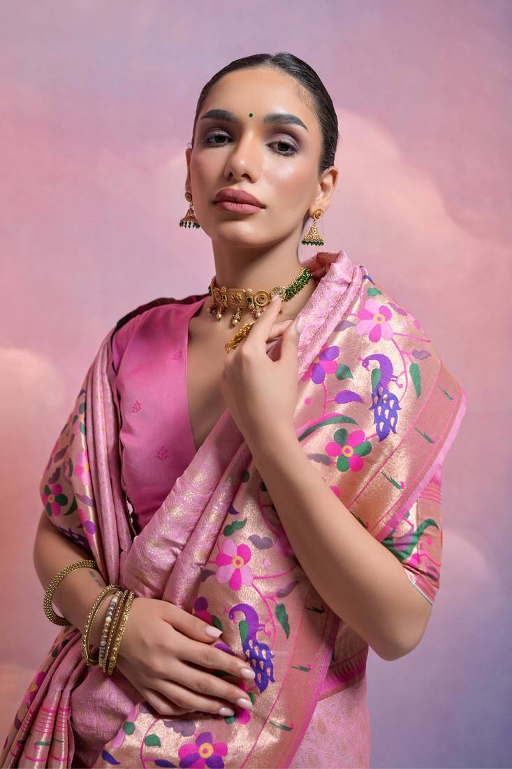 Baby Pink Soft Banarasi Saree With Kanjivaram Weaving Texture And Contrast Weaving Border With Blouse