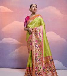Mehendi Soft Banarasi Saree With Kanjivaram Weaving Texture And Contrast Weaving Border With Blouse
