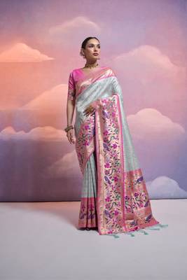 Sea Green Soft Banarasi Saree With Kanjivaram Weaving Texture And Contrast Weaving Border With Blouse 2