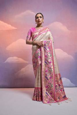 White Soft Banarasi Saree With Kanjivaram Weaving Texture And Contrast Weaving Border With Blouse 1