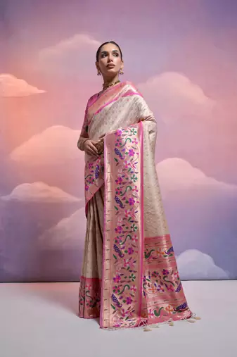 White Soft Banarasi Saree With Kanjivaram Weaving Texture And Contrast Weaving Border With Blouse