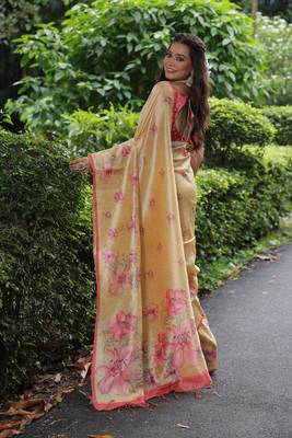 Yellow Gujarti Style Tussar Silk bland Floral Printe Pallu & Border Saree With Blouse 3