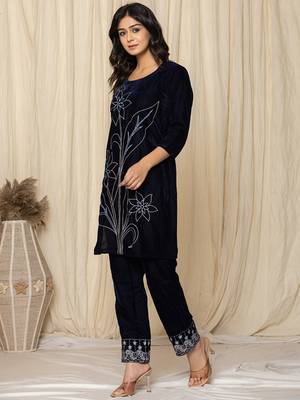  blue embroidered velvet co-ord set 2