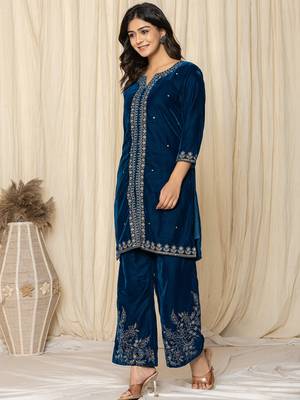  bue zari work velvet co-ord set 2