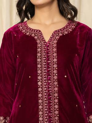  pink zari work velvet co-ord set 4
