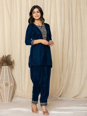  blue velvet embroidered co-ord set 2