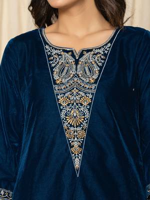  blue velvet embroidered co-ord set 4