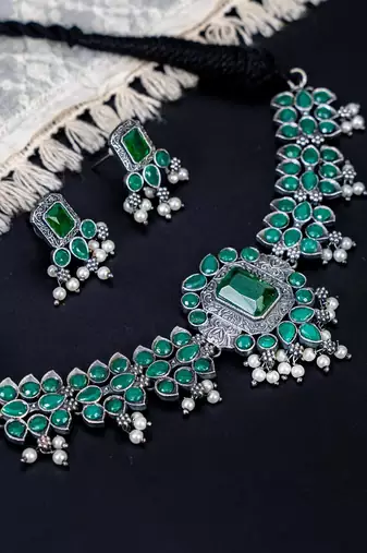 Pearl stone emerald green choker set indian temple jewellery, gift for her ethnic choker set, kemp jewelry