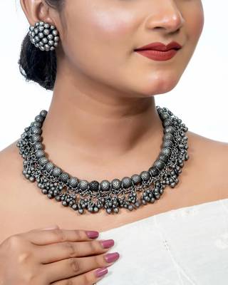 Ghungaroo choker in black polish choker necklace, chic jewellery 1