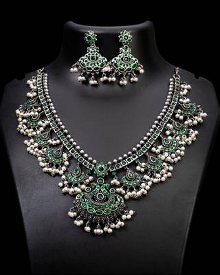 Oxidised green stone necklace set, indian jewellery, south indian jewellery, pearl necklace set green stone 1