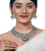 Oxidised white stone necklace set, indian jewellery, south indian jewellery, pearl necklace set