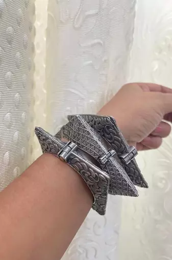 Indian square kada openable bangle set silver plated hand kada bracelet antique silver look kada broad bracelet