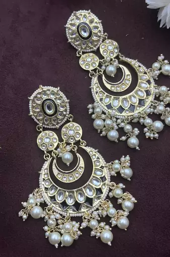 Kundan and pearl dangle earrings, chand earrings, indian wedding earrings, bridal jewelry moon shaped earrings