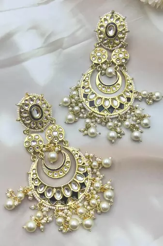 Kundan and pearl dangle earrings, chand earrings, indian wedding earrings, bridal jewelry moon shaped earrings