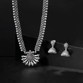 German silver oxidized traditional long pendant necklace set with jhumka earrings 3