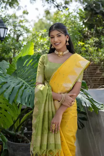 Yellow Semi Tussar Silk Saree With Bandhani Style Temple Border With Blouse