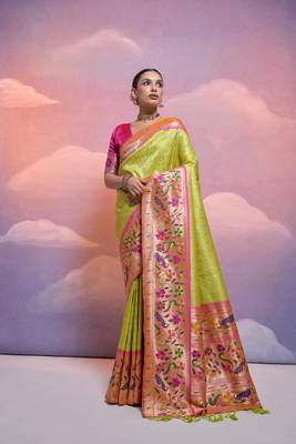 Mehendi Pink Soft Banarasi Saree With Kanjivaram Weaving Texture And Contrast Weaving Border With Blouse 1