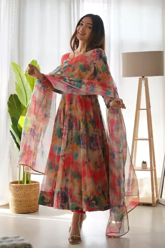 TABBY ORGANJA SILK FABRIC FULLY FLAIR KALI PATTERN AND CANVAS PATTA WITH DUPPTA SET ,PENT READY TO WEAR