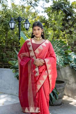 Gajari bangali style Semi Tussar Silk Bland Temple Border & contrust Pallu Saree With Blouse 2