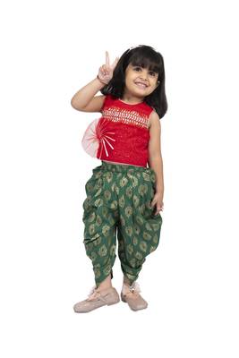 Twisha round neck sleeveless top with dhoti-red and green 4