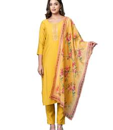 Ruh women's traditional silk blend kurti pant with dupatta