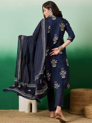 Dark navy blue embroidered cotton round neck kurta sets 2