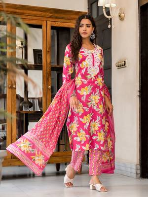 Magenta printed cotton round neck kurta sets 3