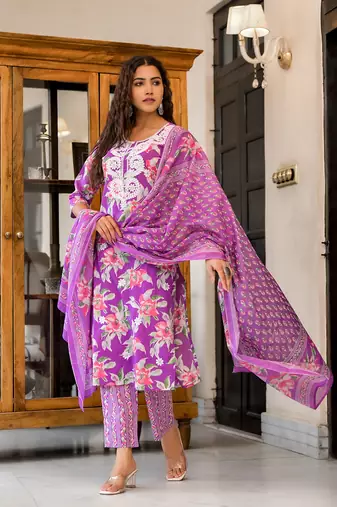 Purple printed cotton round neck kurta sets