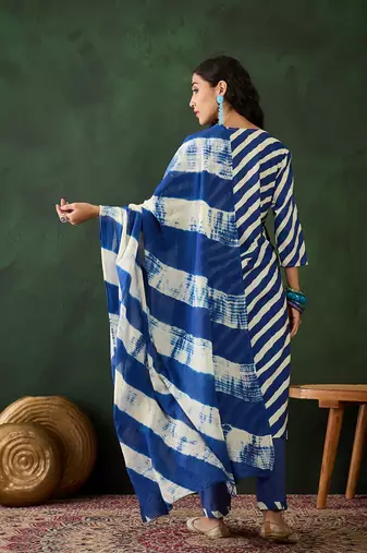 Navy blue printed cotton v neck kurta sets