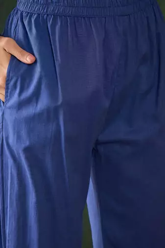 Navy blue printed cotton v neck kurta sets