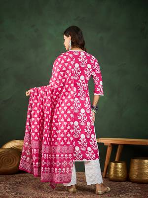 Pink printed cotton round neck kurta sets 2