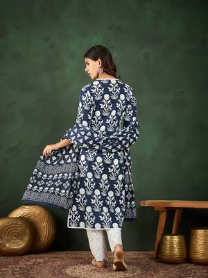 Navy blue printed cotton round neck kurta sets 2