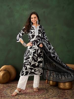 Black printed cotton round neck kurta sets 1