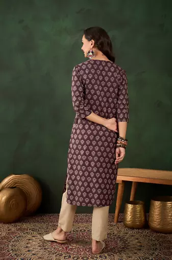Brown printed cotton round neck kurta sets
