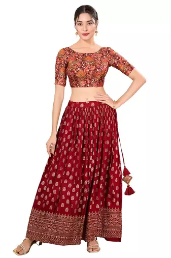 Maroon Padded Jacquard Round Neck Blouse