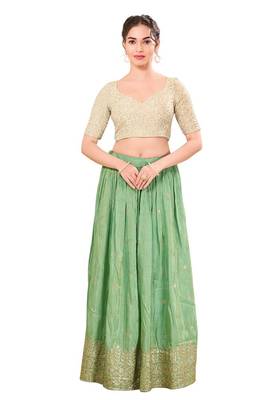 Light Gold Padded Jain Silk Sweatheart Neck Blouse 4