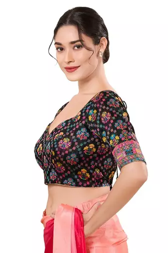 Black Padded Cotton Sweatheart Neck Blouse