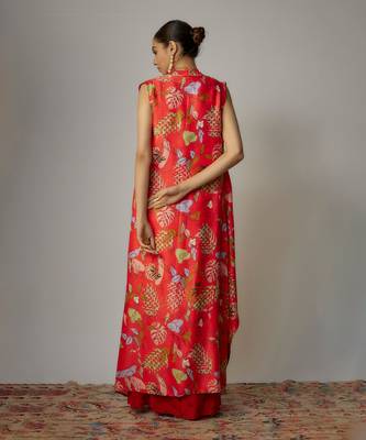 Red viscose hand embroidered & printed cape set 2