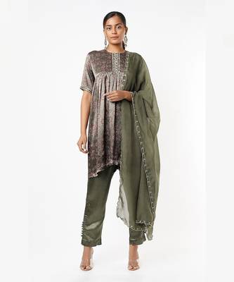 Olive green printed kurta set 1