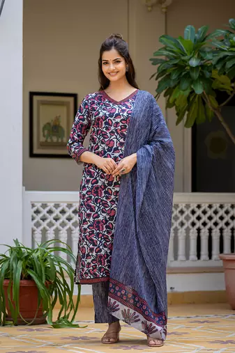 women grey rayon blend floral printed straight kurta trouser with dupatta