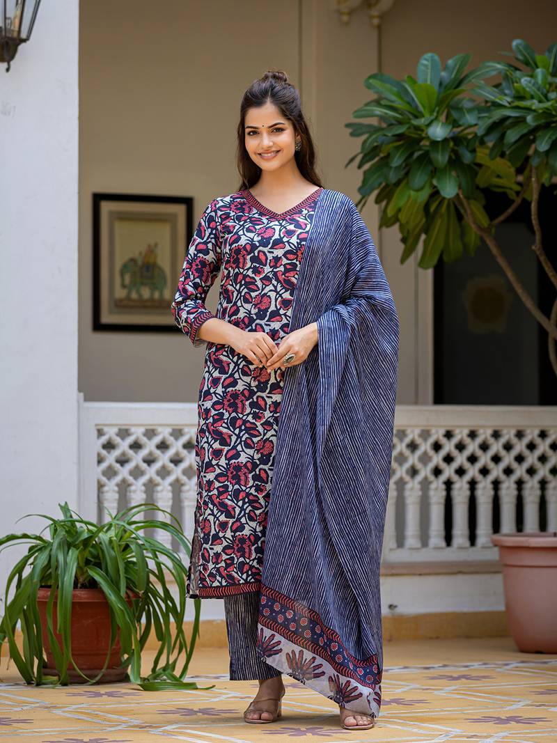 women grey rayon blend floral printed straight kurta trouser with dupatta