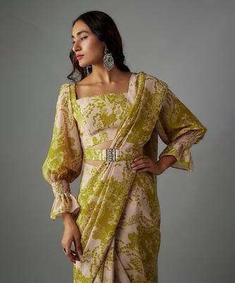 Green georgette digital printed pre-draped saree set 3