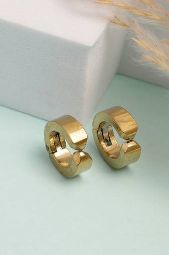  men's gold-plated contemporary hoop earrings