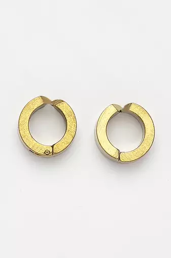  men's gold-plated contemporary hoop earrings