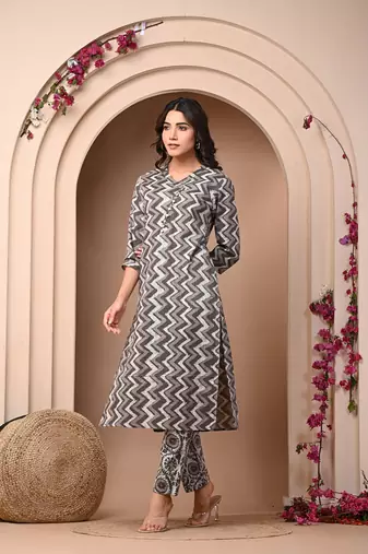 Brown zigzag printed kurta set for women